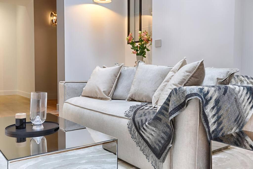 Mykeypers Incredible Luxury Flat 2br/6p - Champs-elysees Apartment *